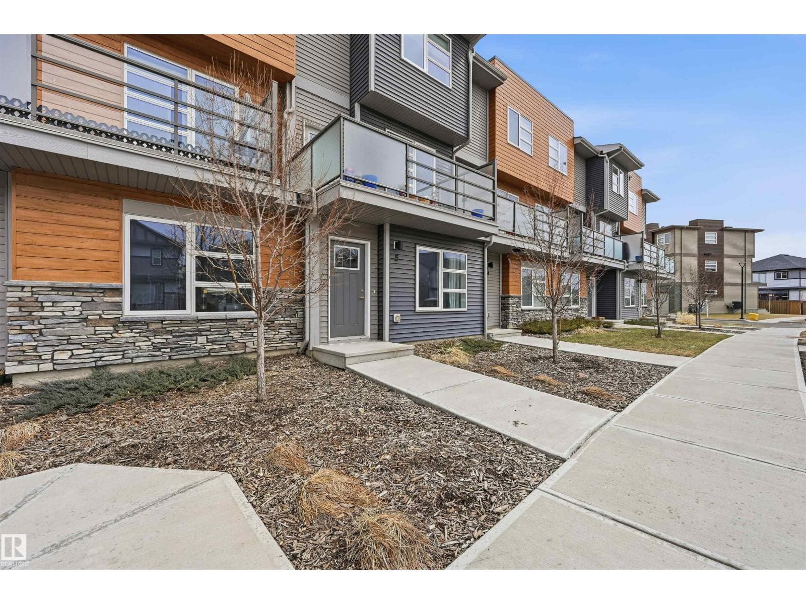 #5 17635 58 ST NW NW