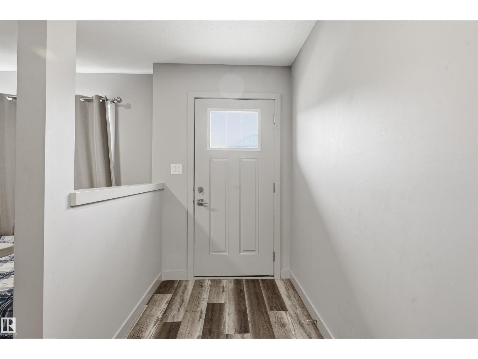 #5 17635 58 ST NW NW — photo 3