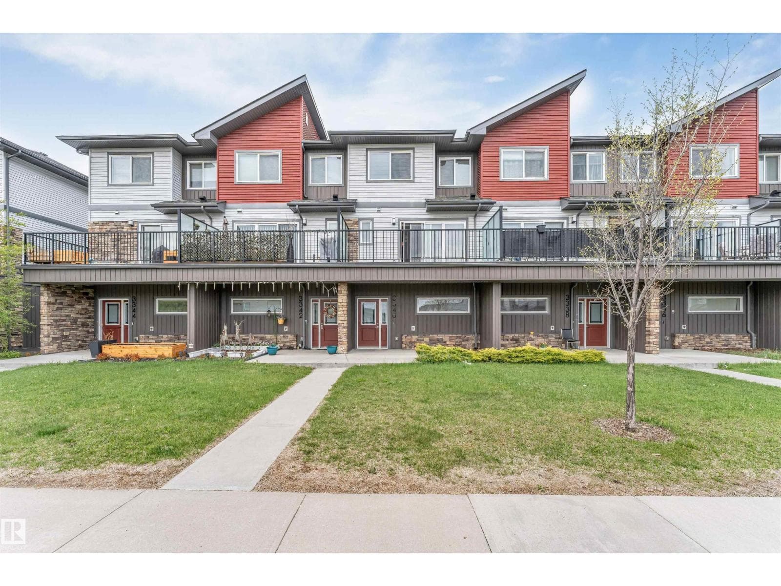 3340 15a AV NW