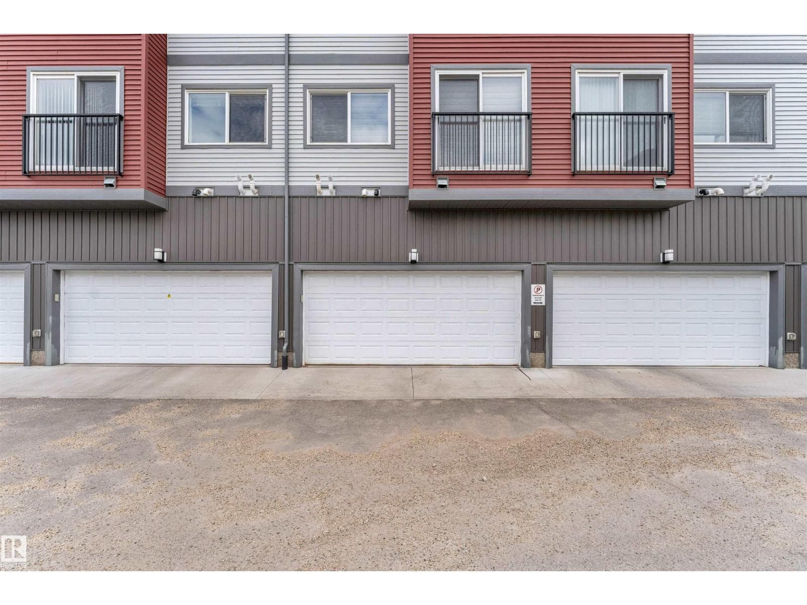 3340 15a AV NW — photo 3