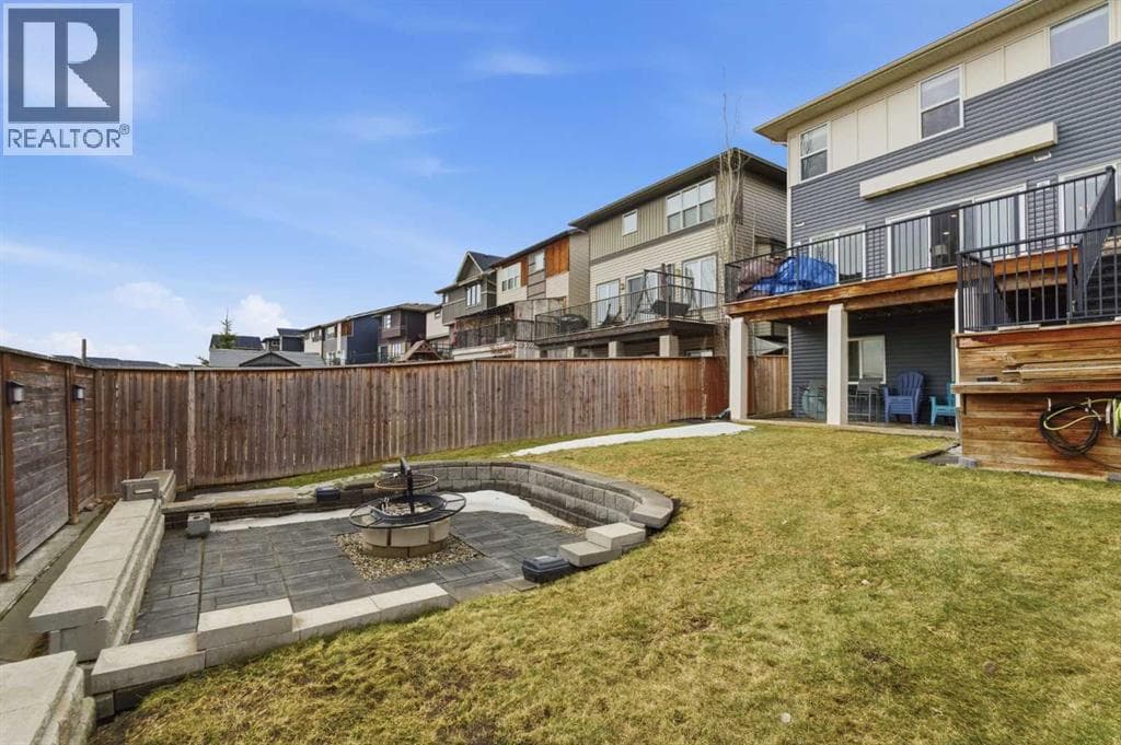 52 Walden Green SE — photo 3