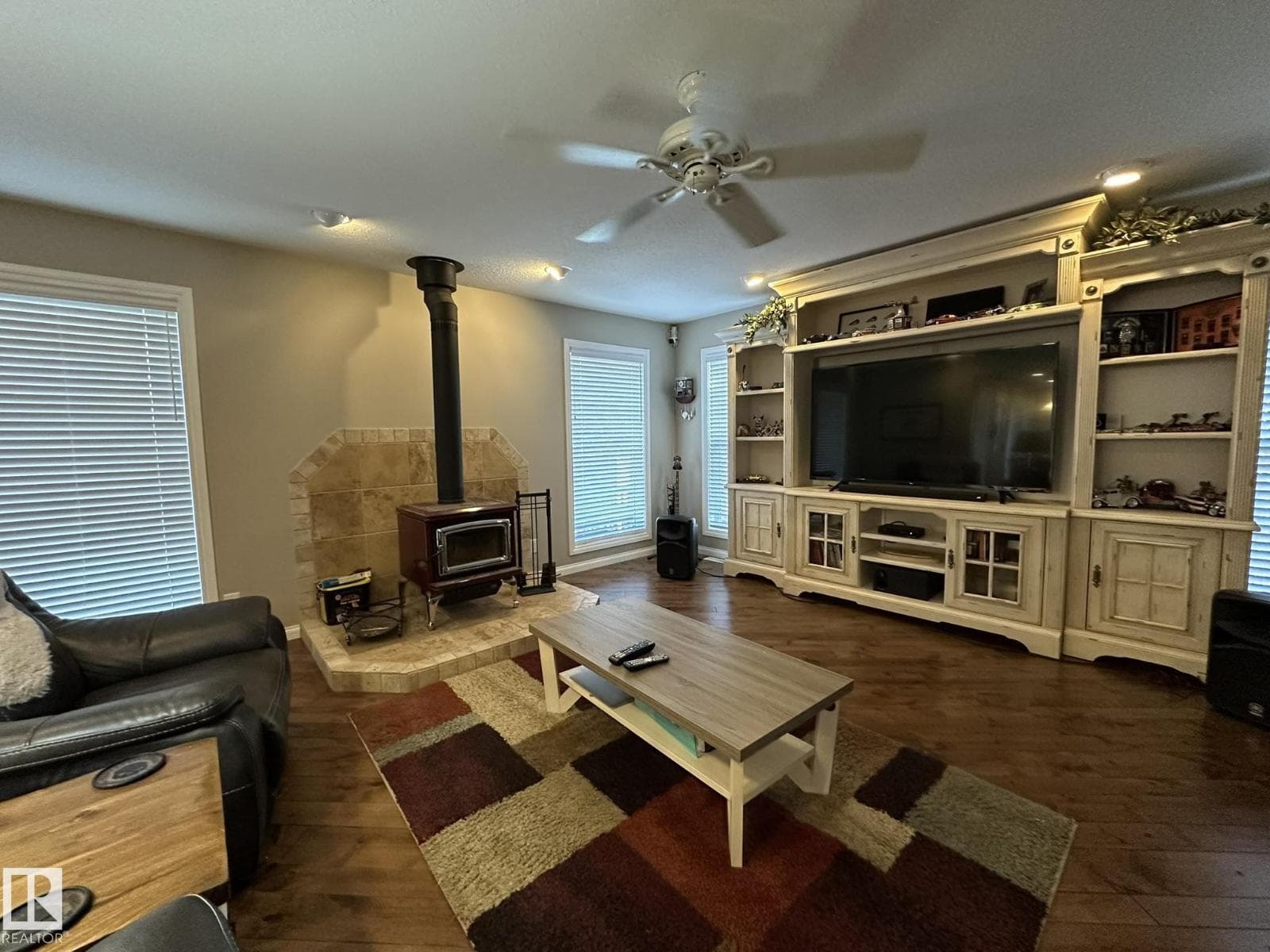 342-59536 Range 132A RD — photo 4