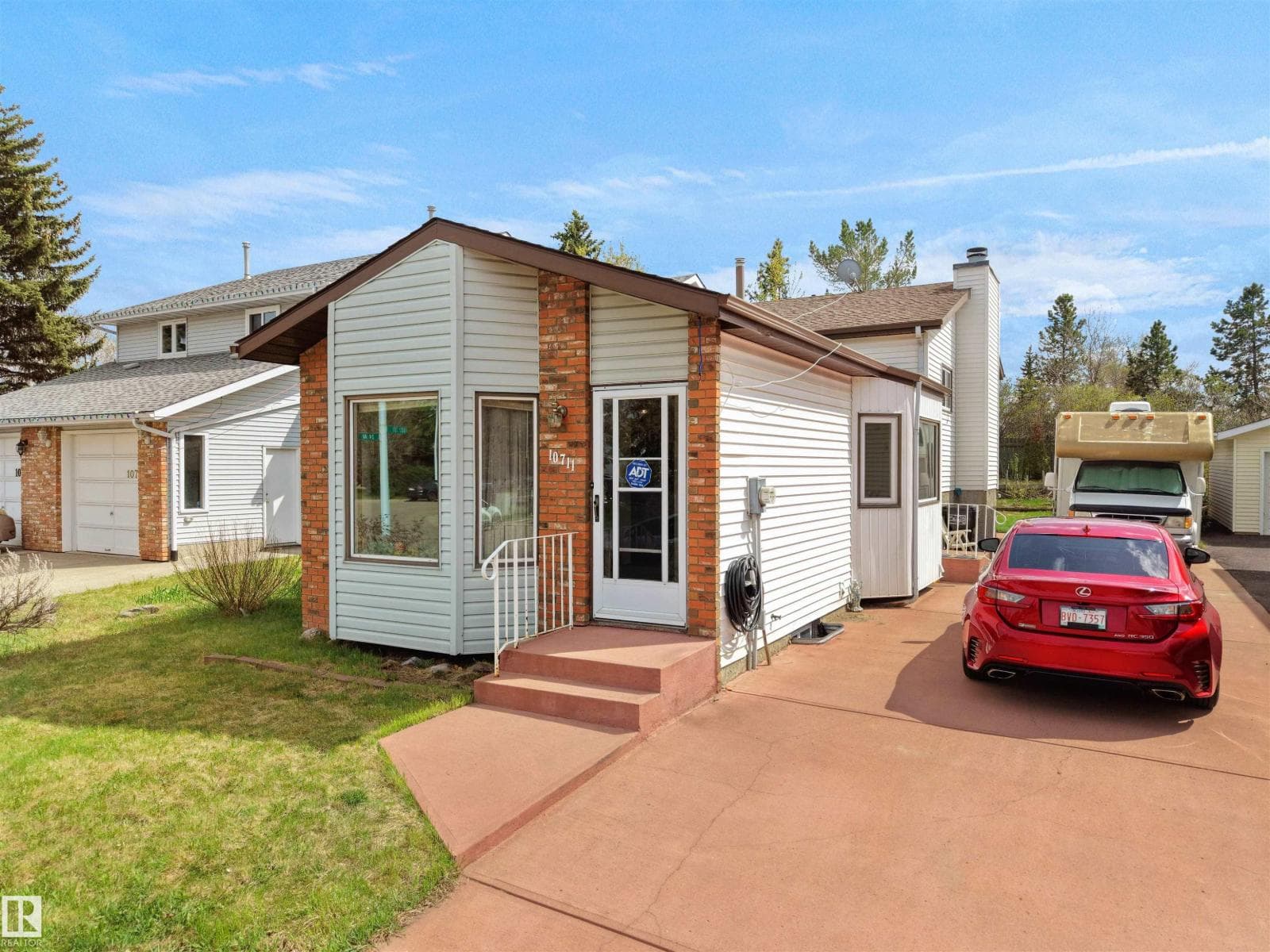 10711 24 AV NW