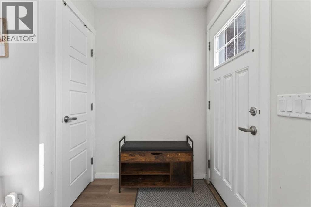 340 Cranbrook Square SE — photo 5