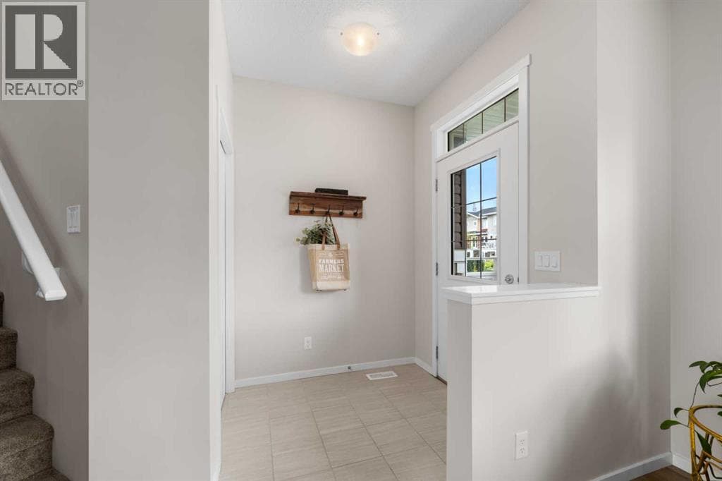 114 Auburn Meadows Avenue SE — photo 2