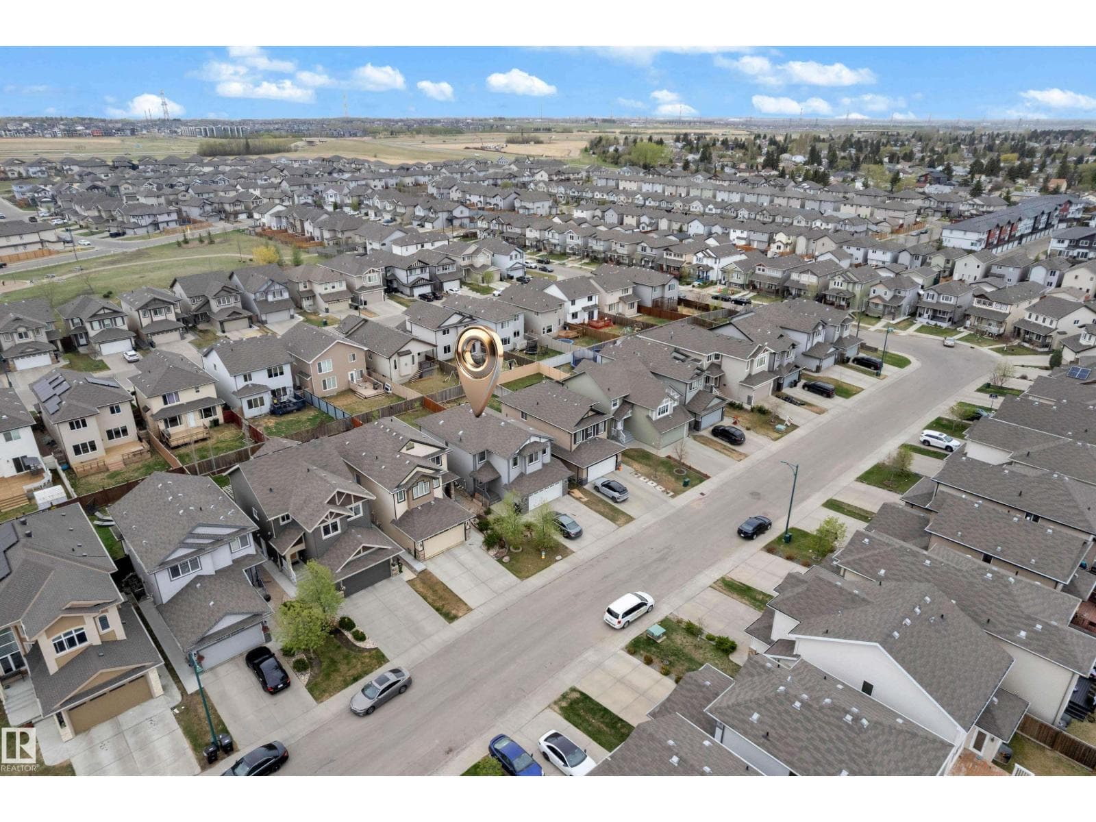 3219 16 AV NW — photo 4