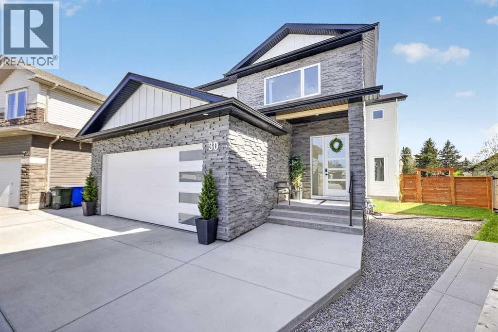 30 Silverstone Place