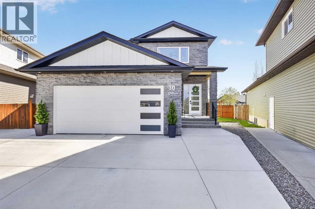 30 Silverstone Place — photo 2