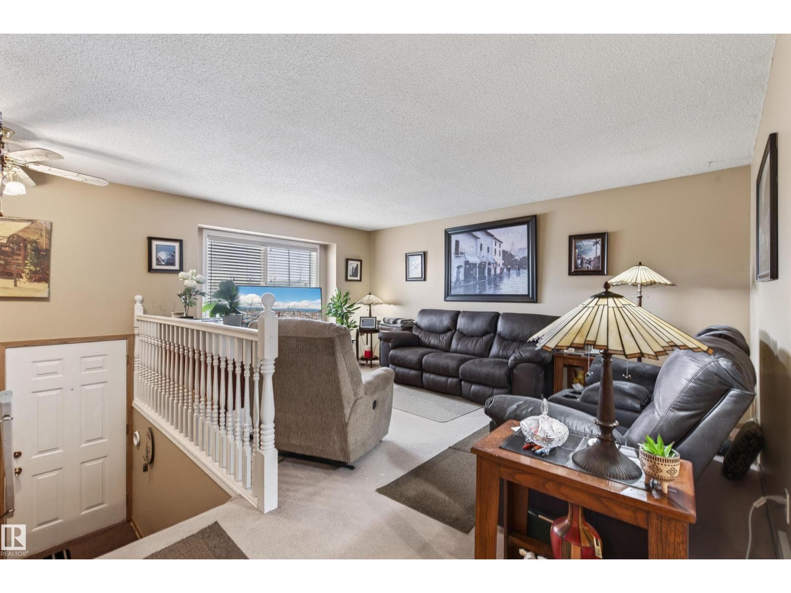 6111 53 AV — photo 2