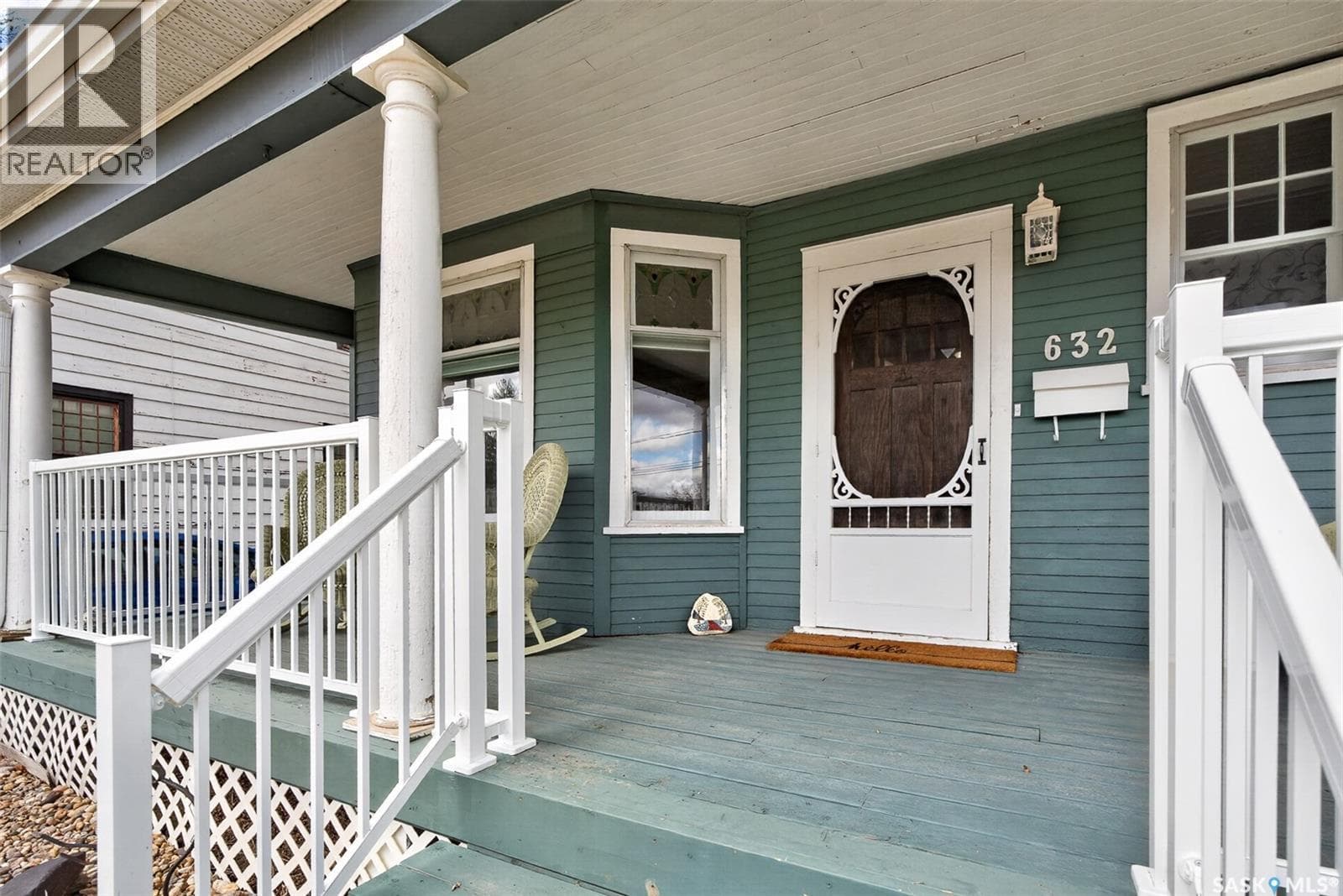 632 Oxford STREET W — photo 2