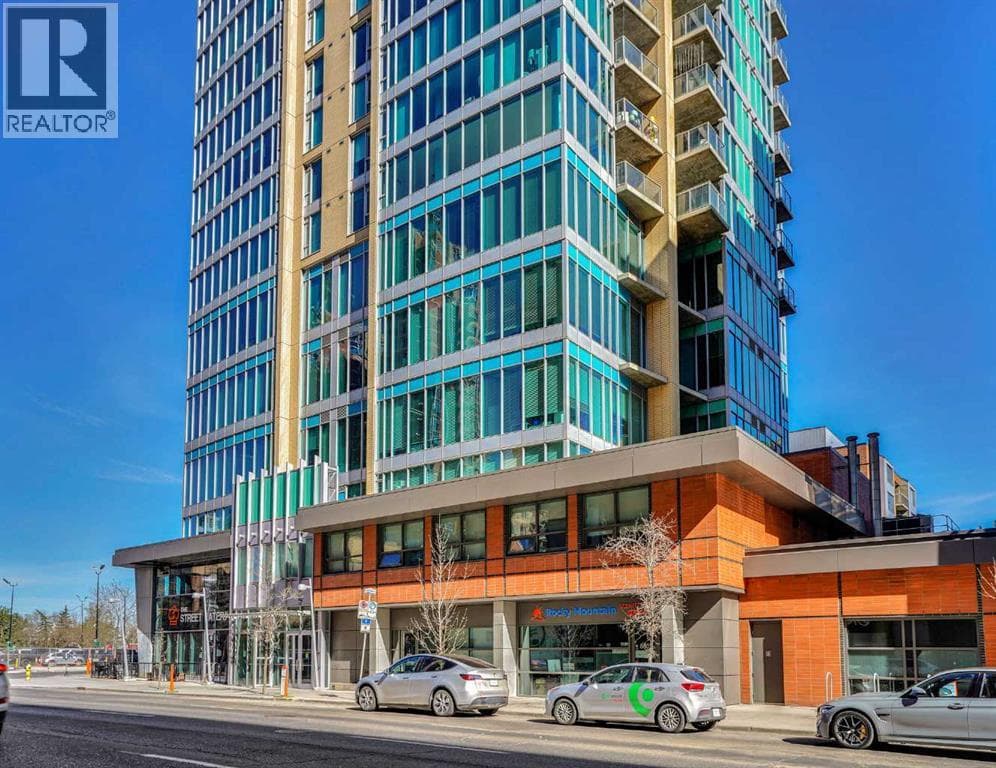 880 4 Avenue SW — photo 4