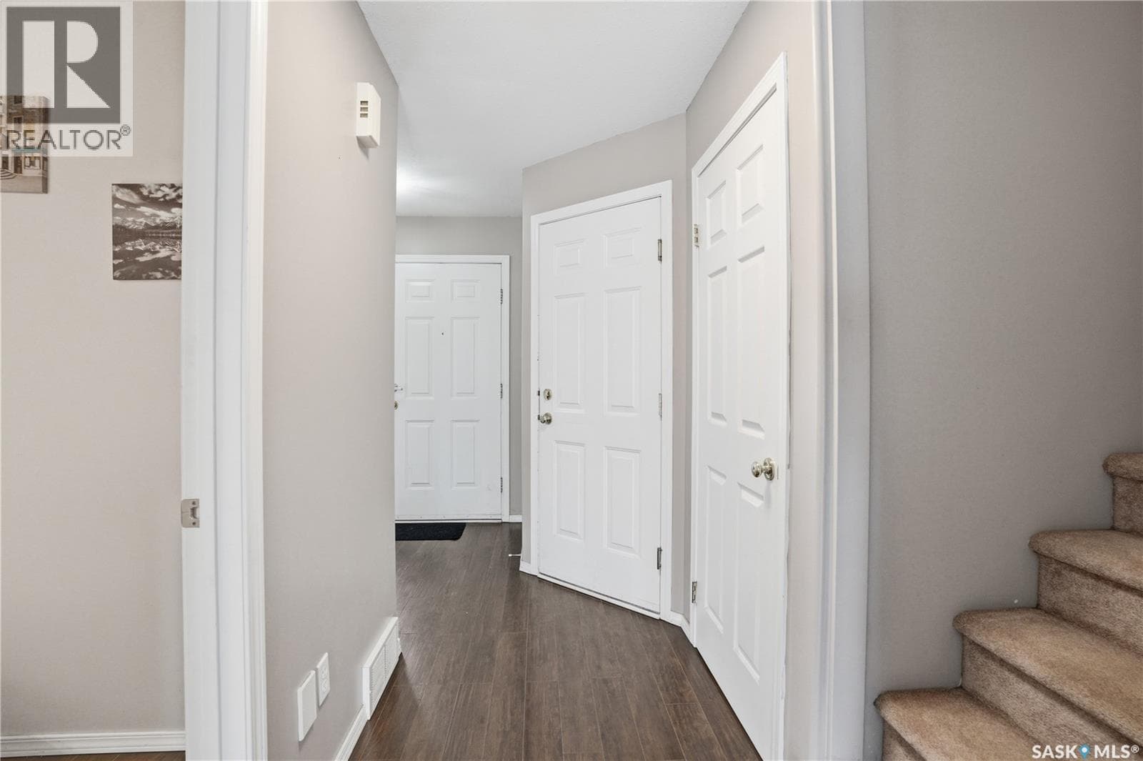 18 410 Keevil CRESCENT — photo 5