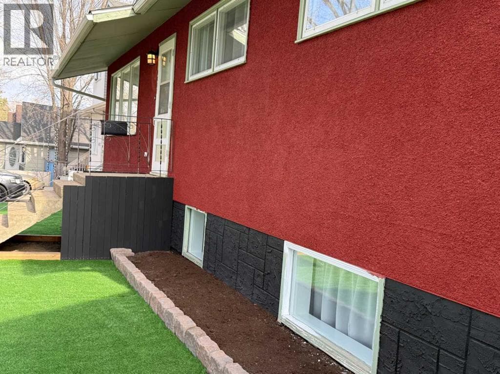 4817 45 Street — photo 2