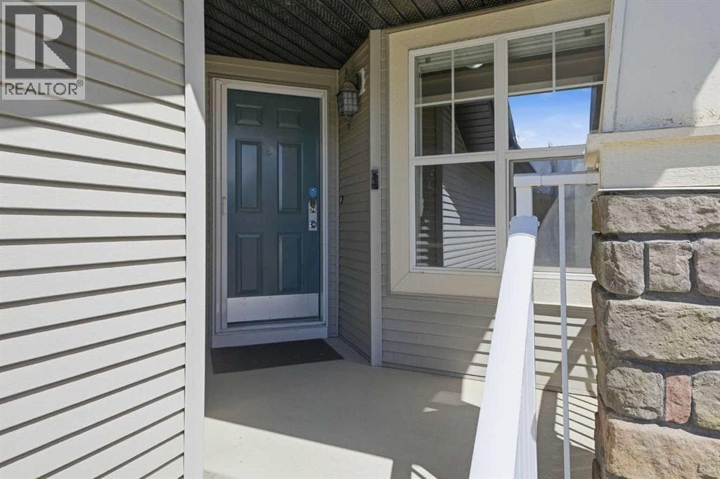 7942 Cougar Ridge Avenue SW — photo 2