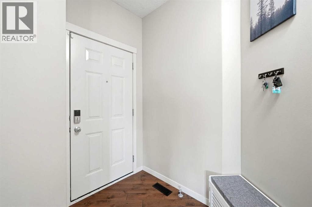 7942 Cougar Ridge Avenue SW — photo 3