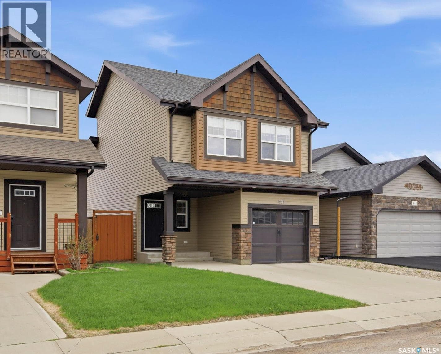 451 Henick CRESCENT — photo 2