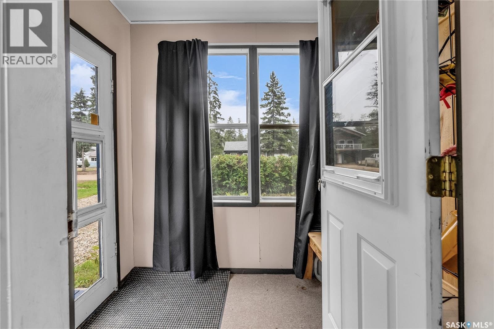 116 Foster STREET — photo 5