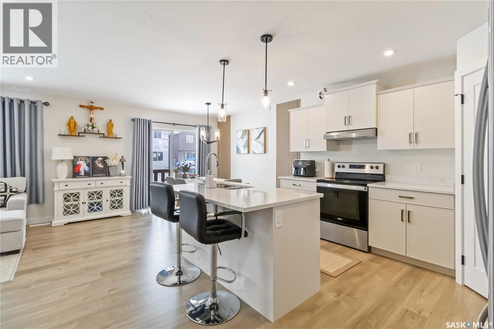 247 Asokan STREET — photo 4