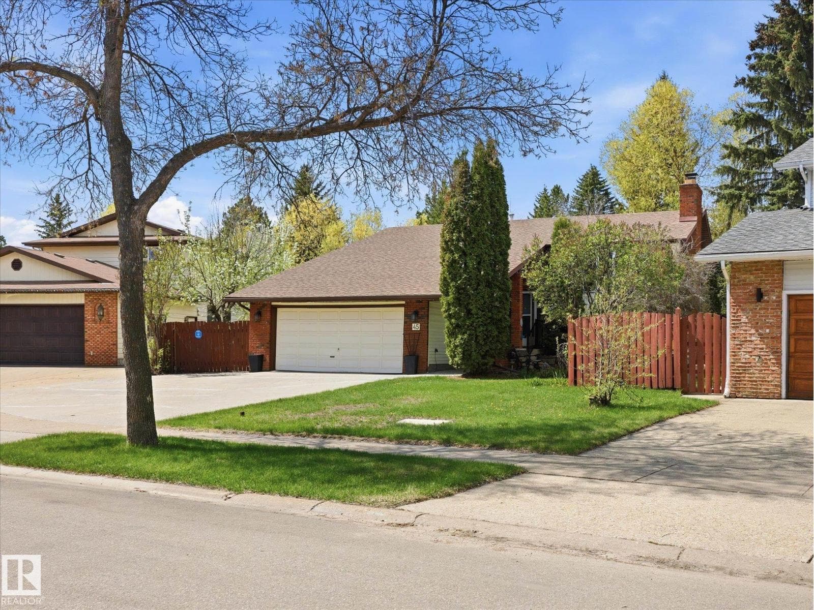 45 LORNE CR — photo 2