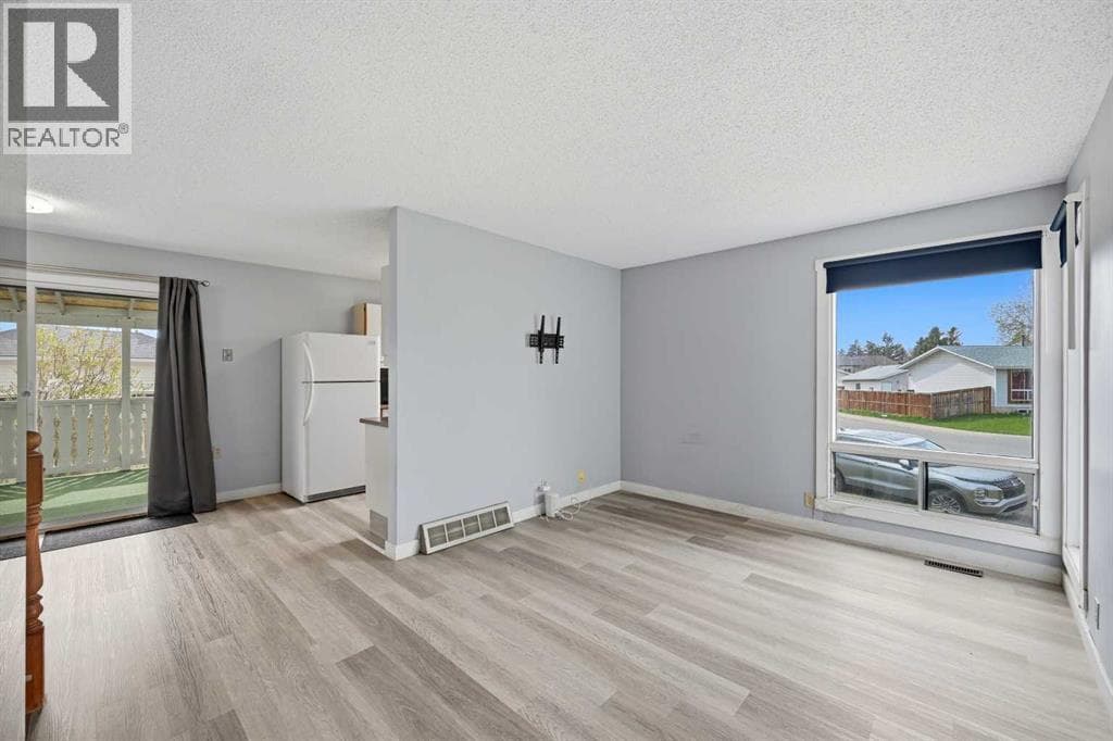 44 Castleridge Close NE — photo 5