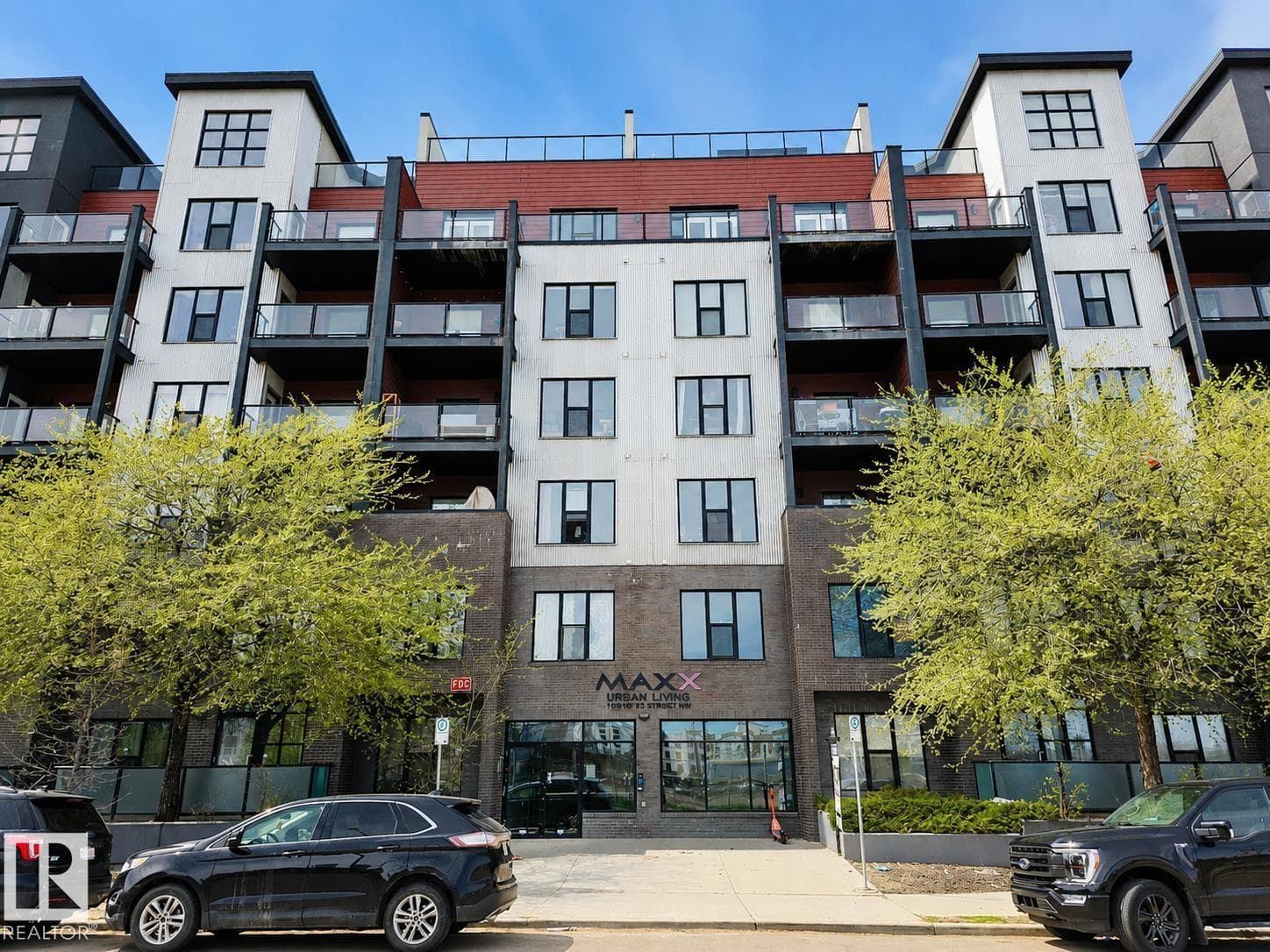 #203 10518 113 ST NW
