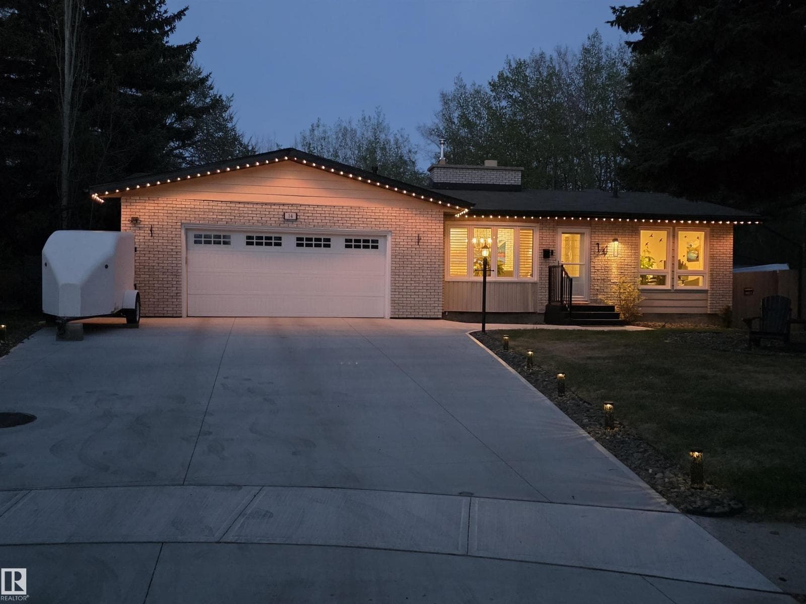 14 ASH PL — photo 2