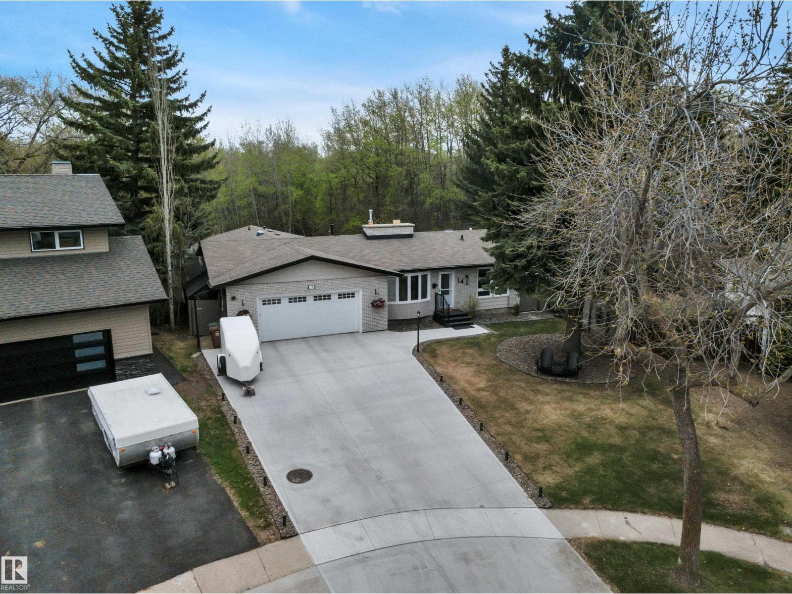 14 ASH PL — photo 3