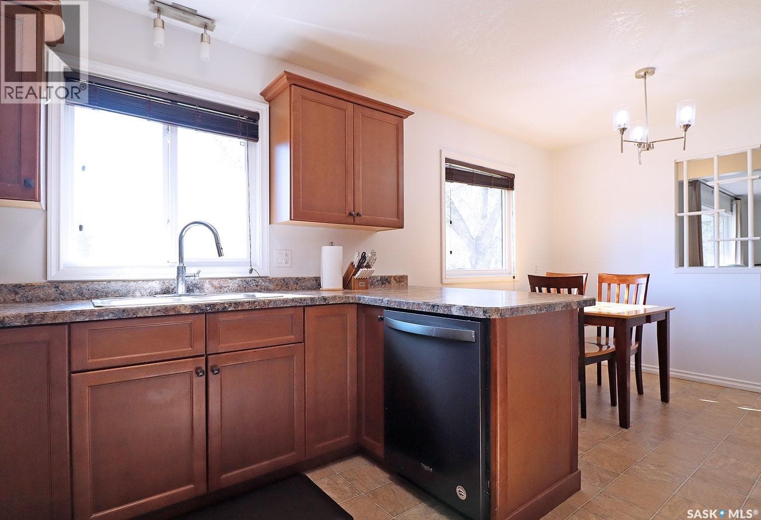 59 Alexandra AVENUE — photo 5