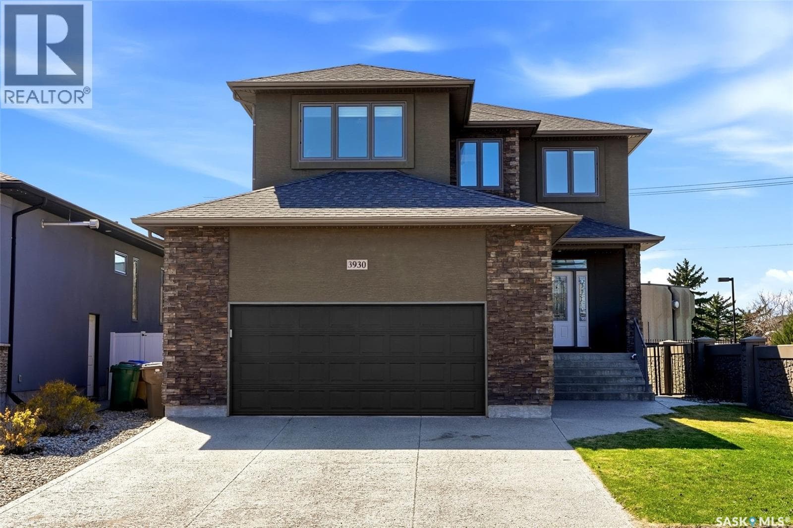 3930 Sandhill CRESCENT