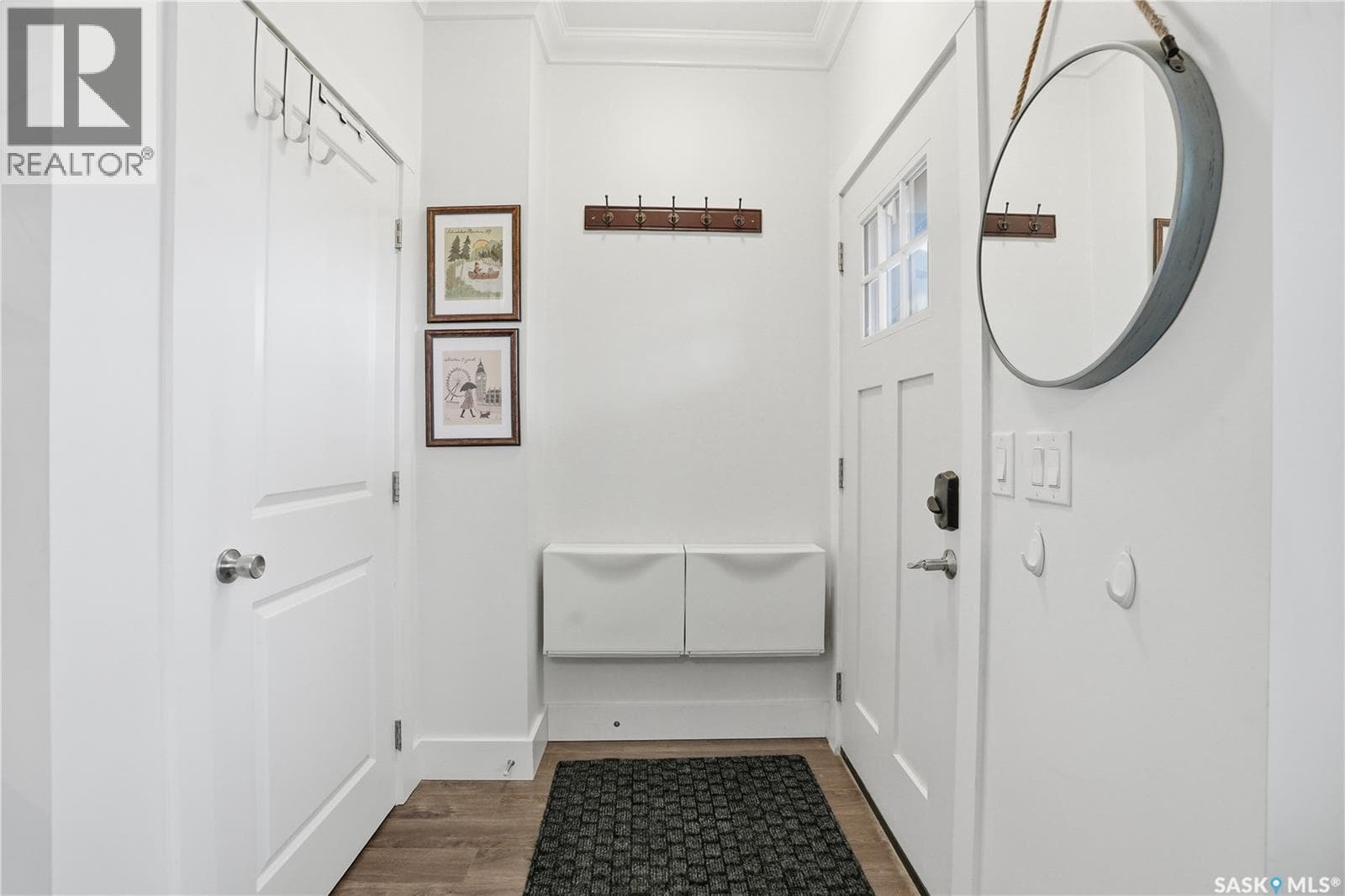 431 Eaton LANE — photo 3