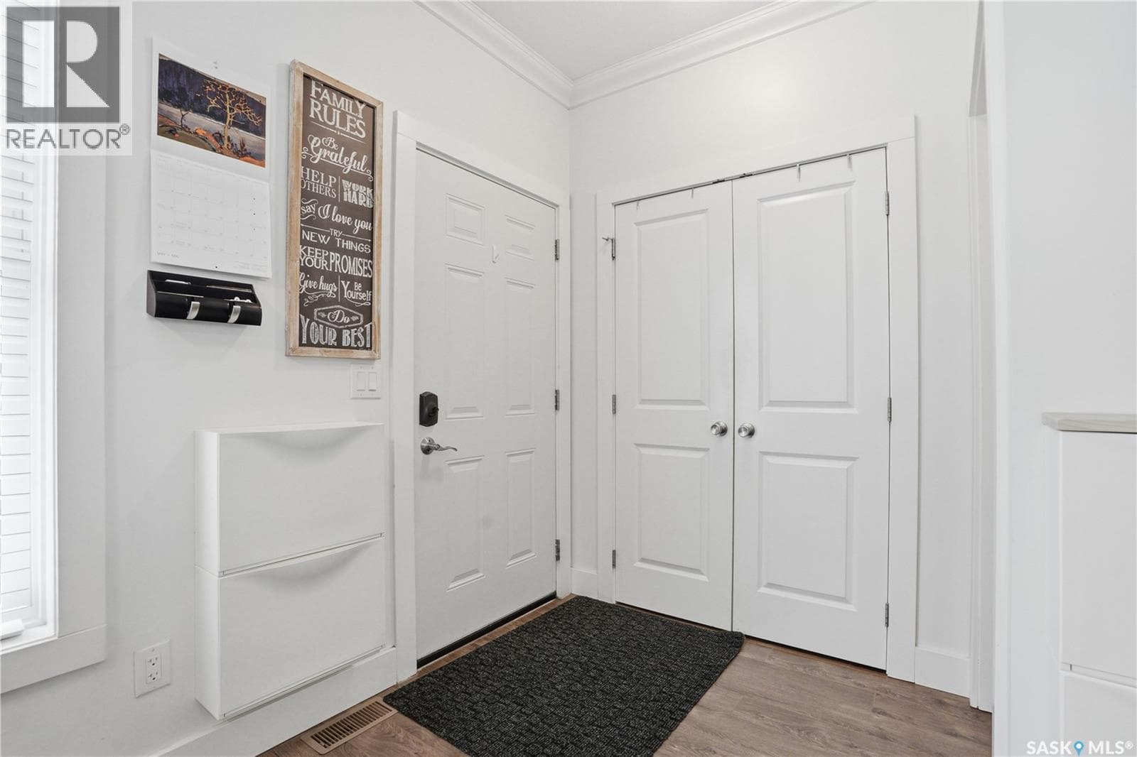 431 Eaton LANE — photo 4