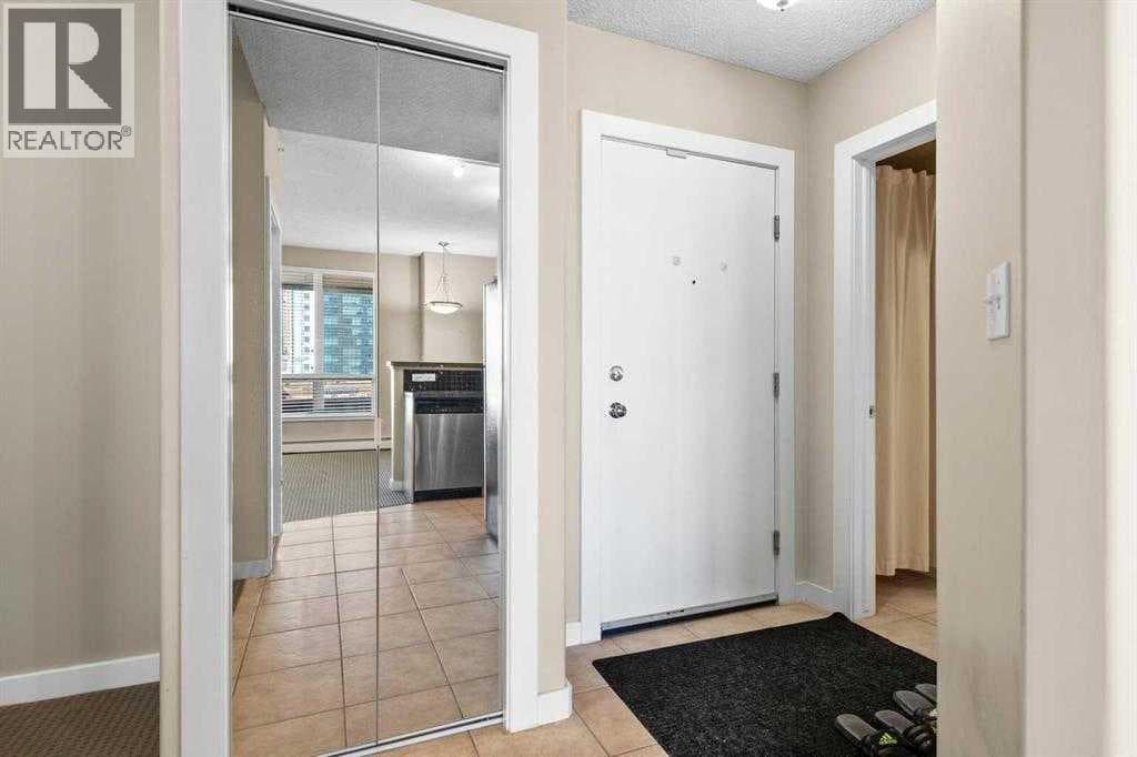 411, 1053 10 Street SW — photo 3