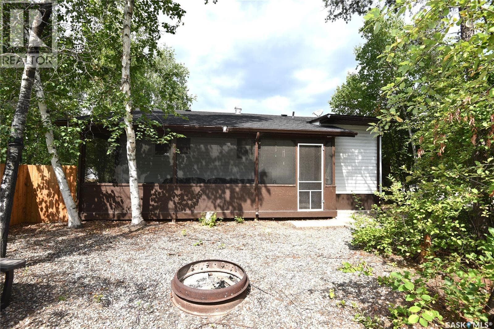 217 Birch DRIVE — photo 2