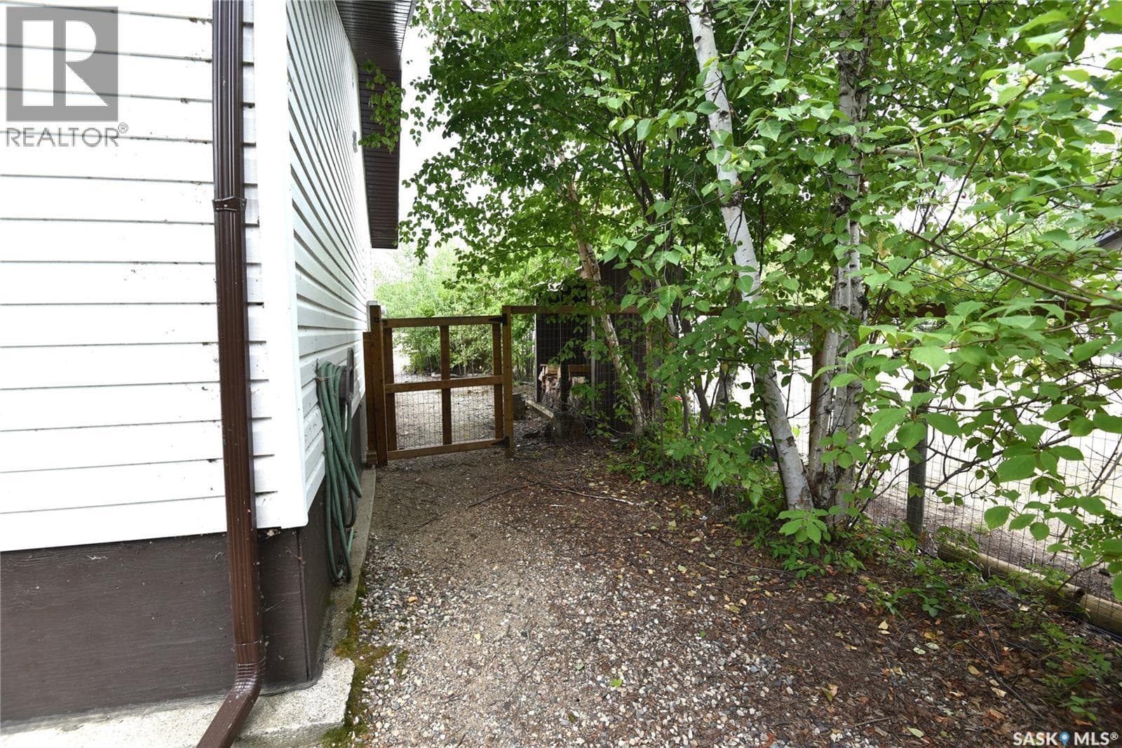 217 Birch DRIVE — photo 4