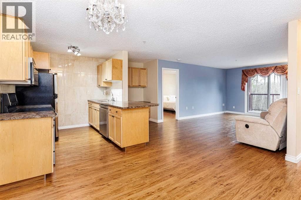 214, 18 Averill Street — photo 4