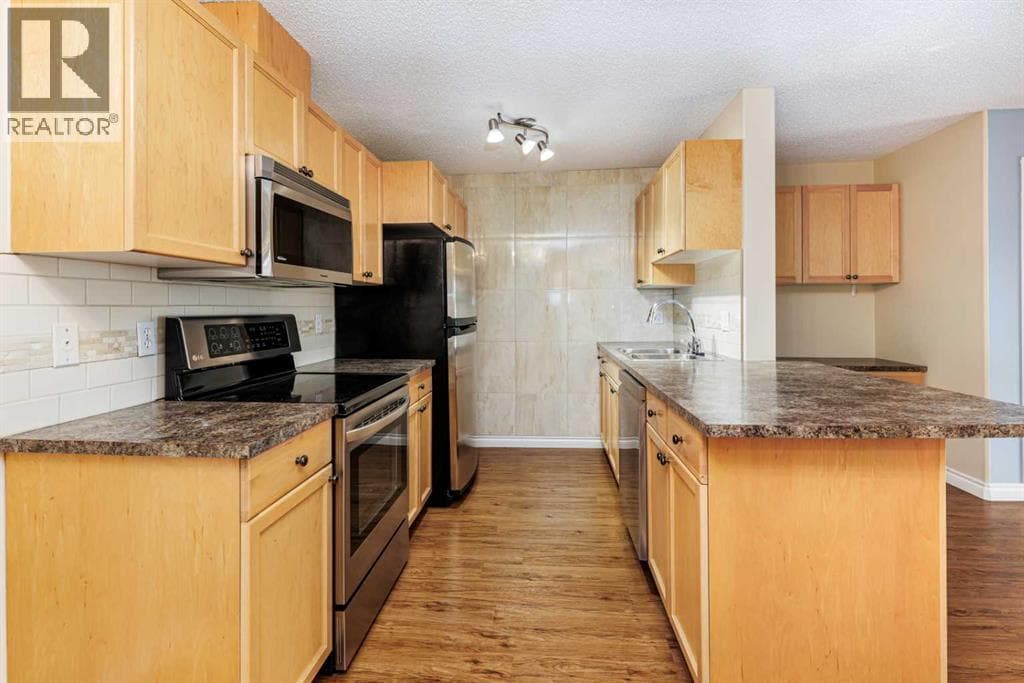 214, 18 Averill Street — photo 5