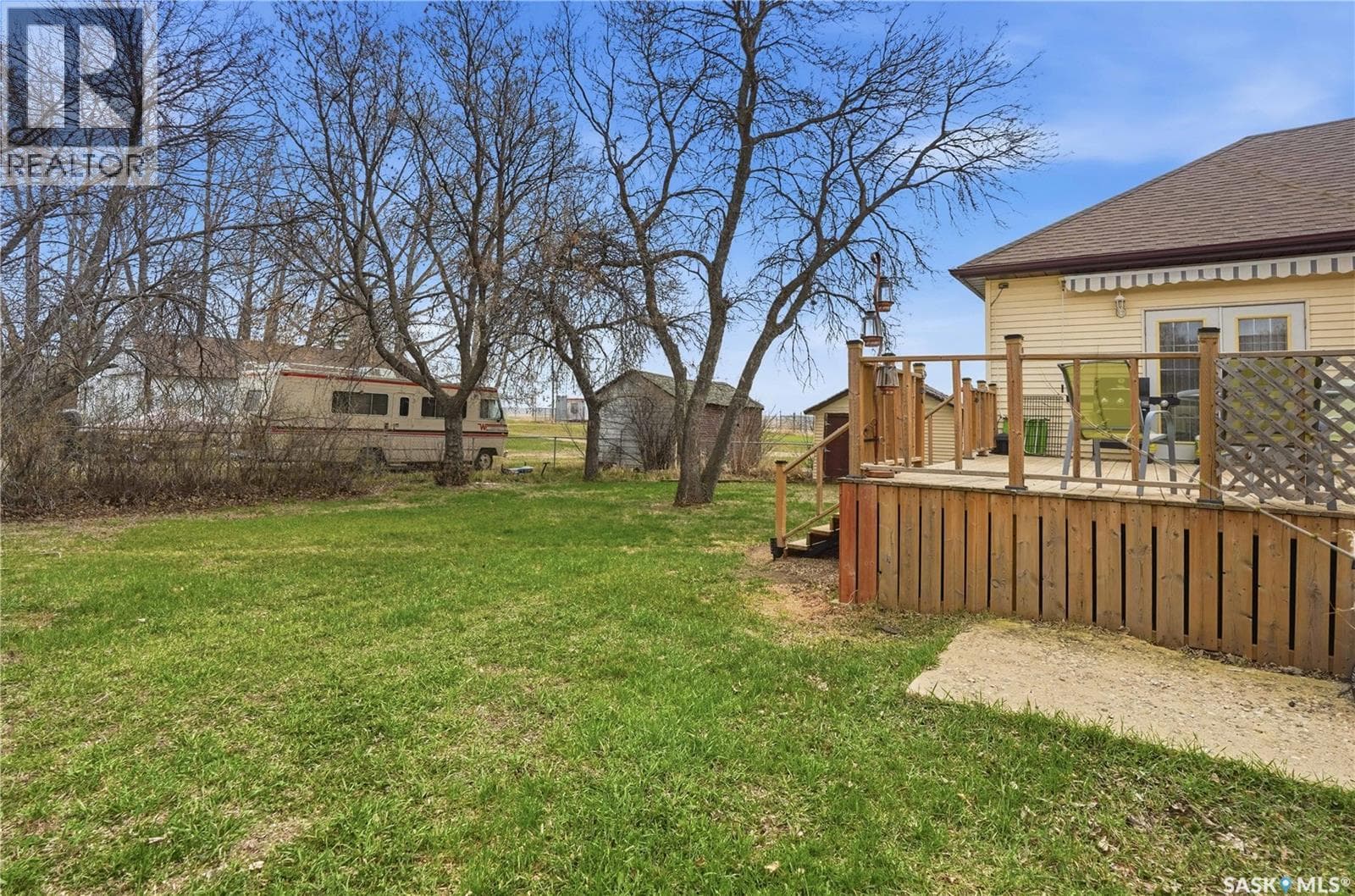210 Railway AVENUE — photo 5