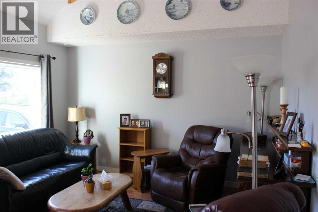 556 Rogers Avenue — photo 4