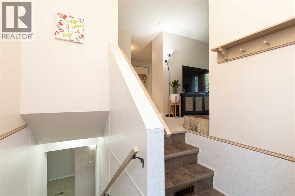 52 Trent Road W — photo 3