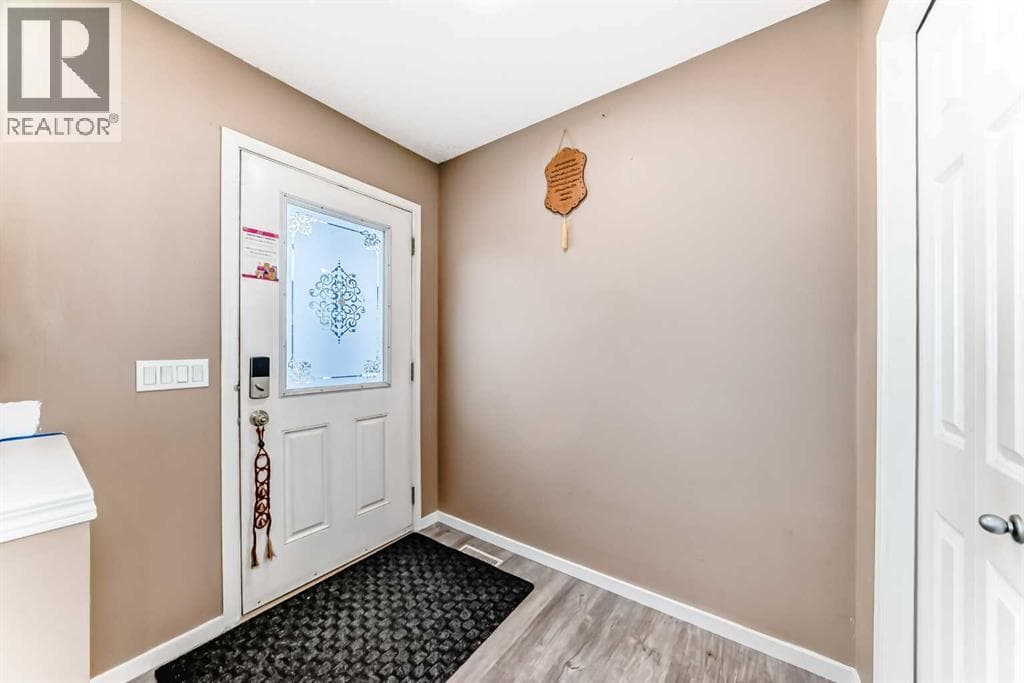 32 SADDLEBROOK Place NE — photo 3