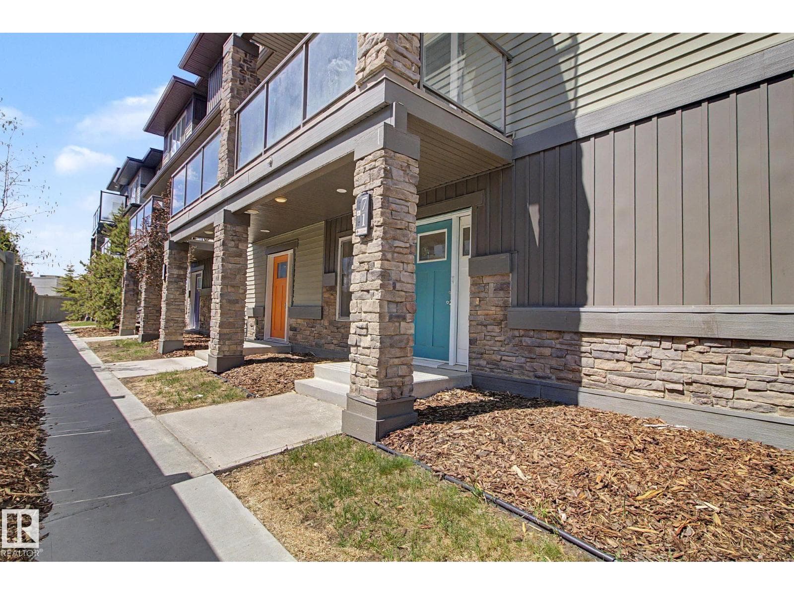#71 1530 TAMARACK BV NW — photo 2