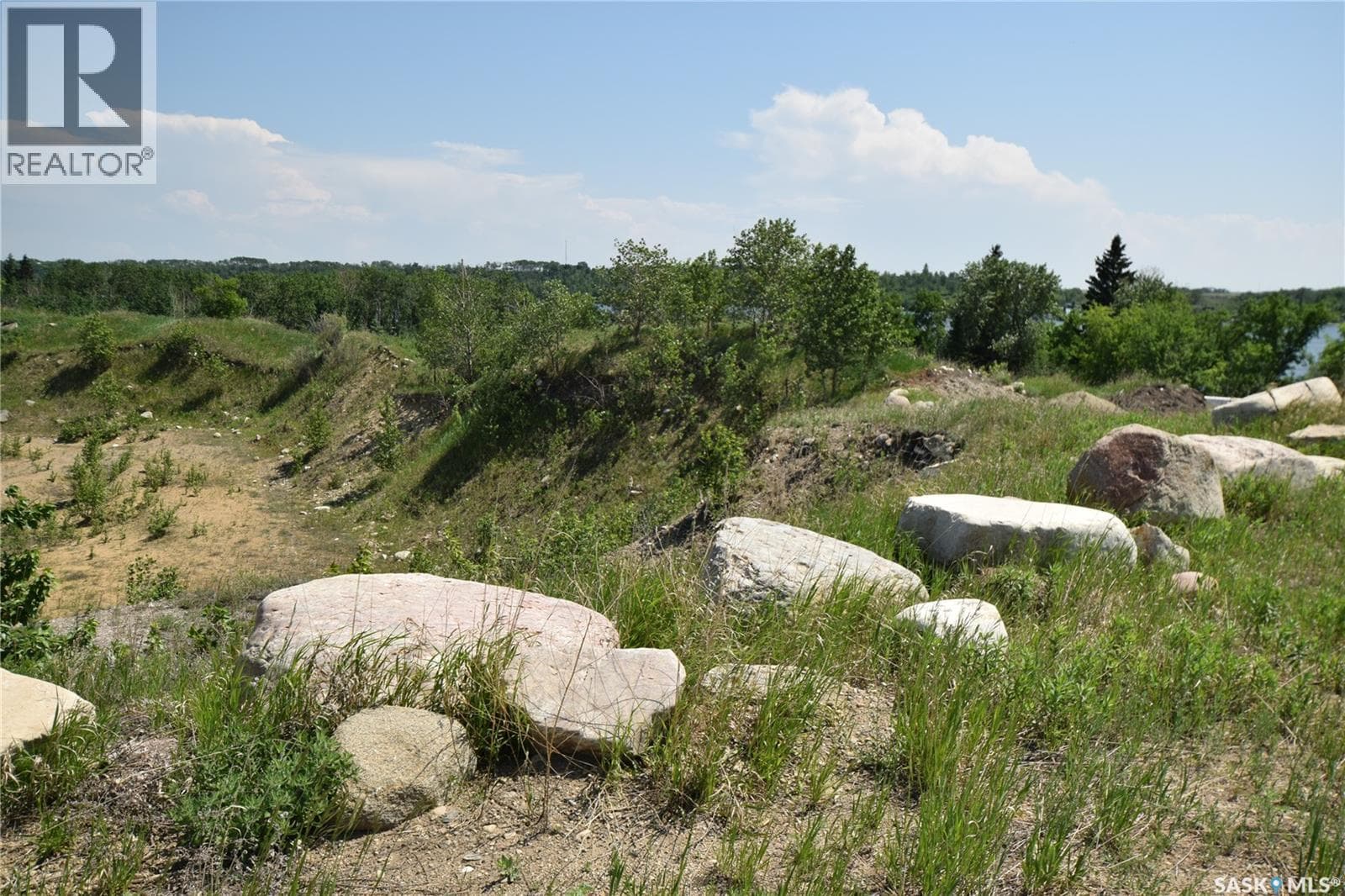 Osze Lakeview Property — photo 2