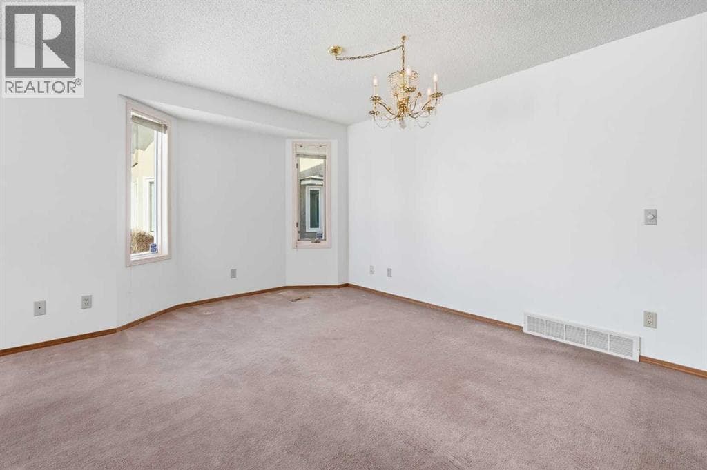 12 Arbour Cliff Close NW — photo 5