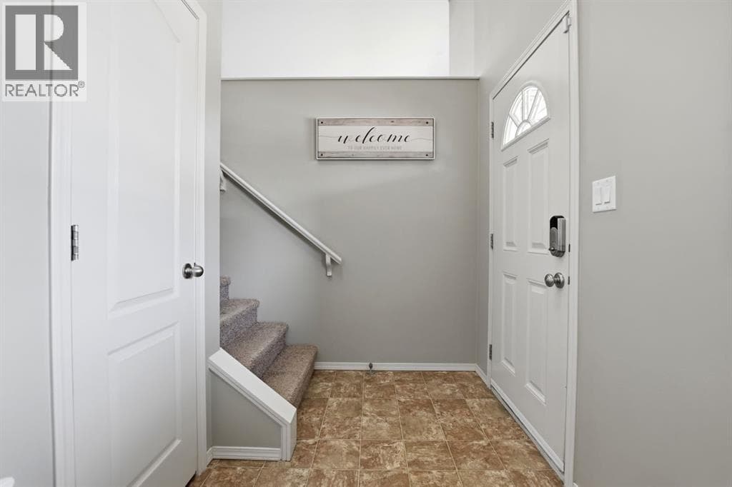 84 Vickers Close — photo 3