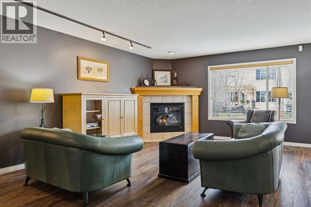 65 Cougarstone Terrace SW — photo 3