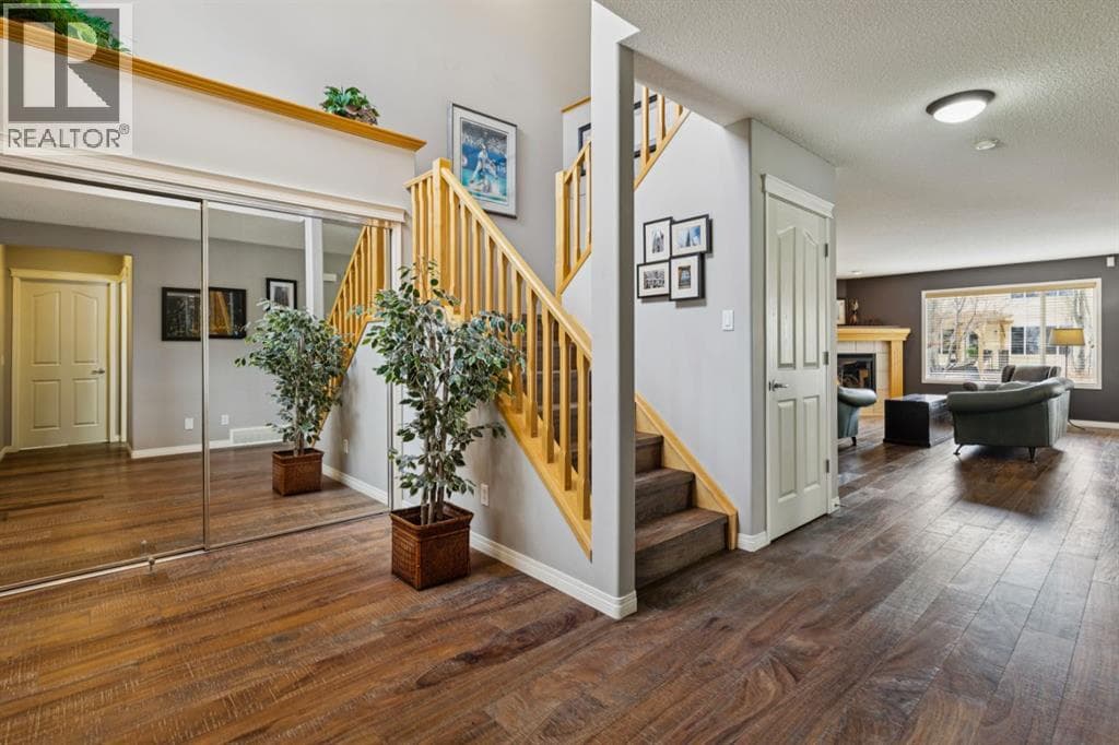 65 Cougarstone Terrace SW — photo 2