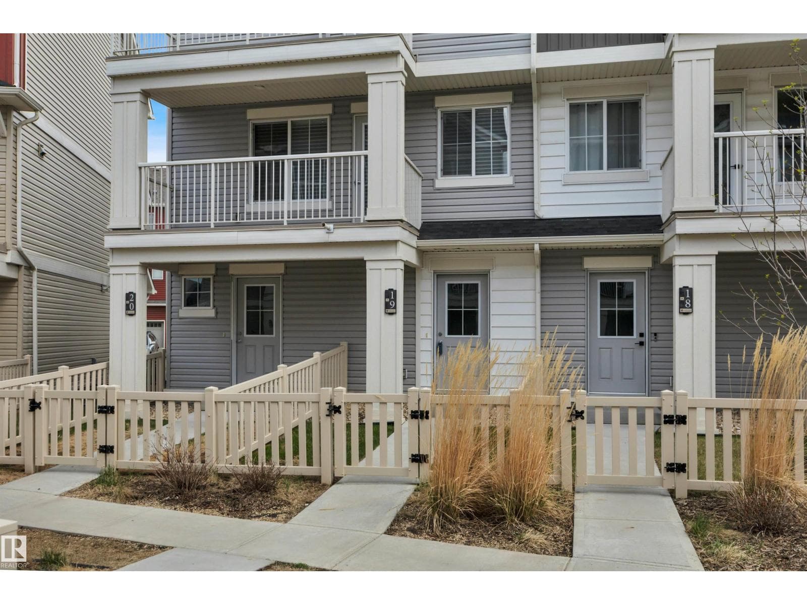 #19 1110 DANIELS LINK LI SW — photo 2