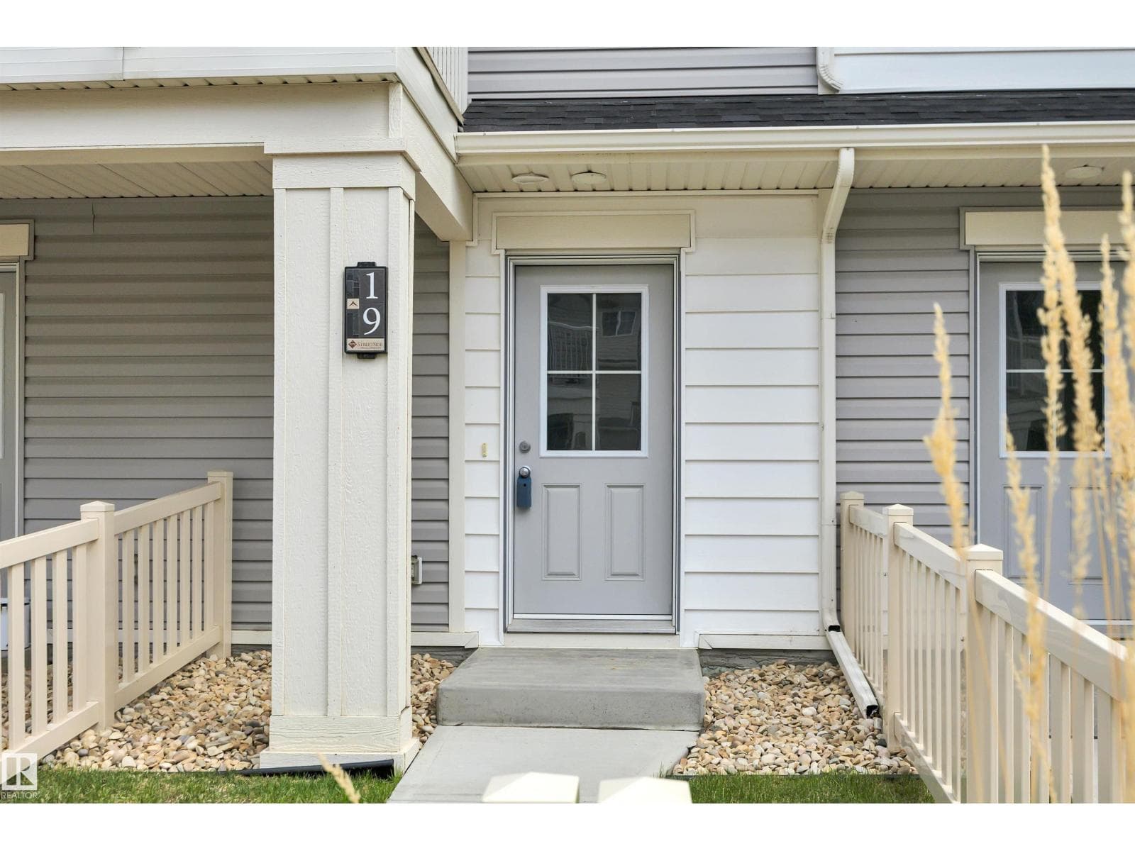 #19 1110 DANIELS LINK LI SW — photo 3