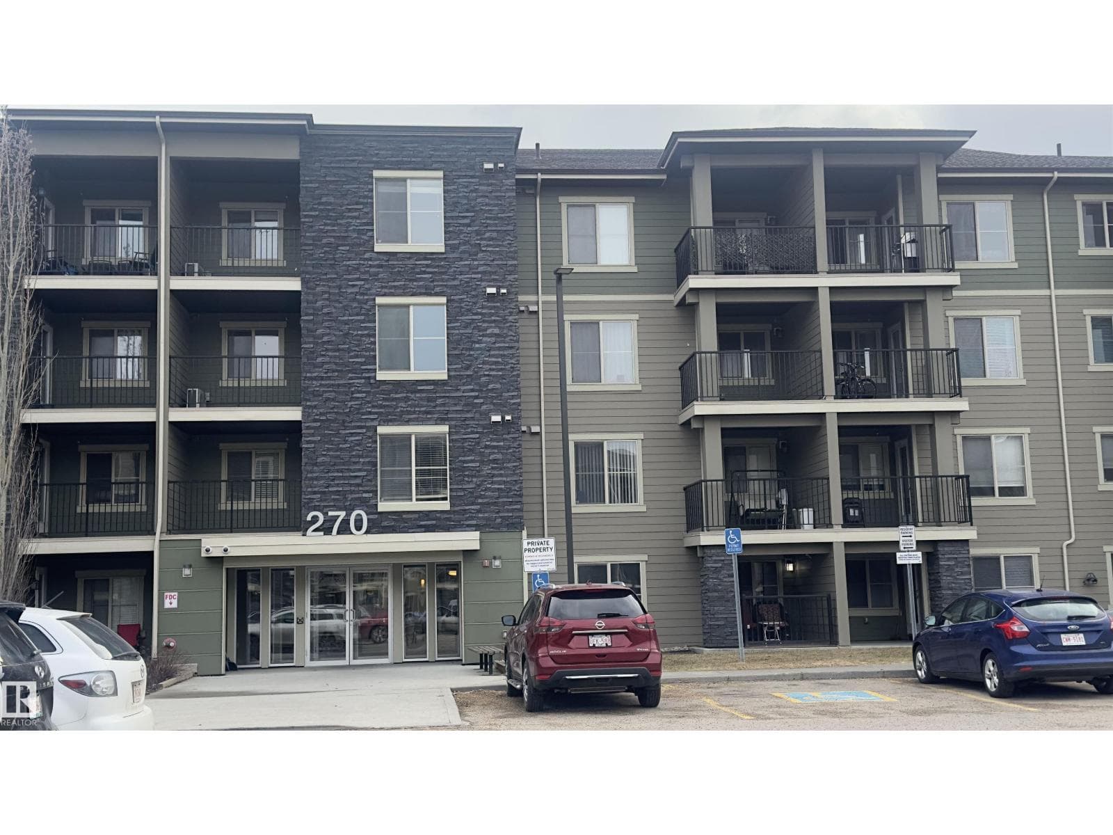 #122 270 MCCONACHIE DR NW