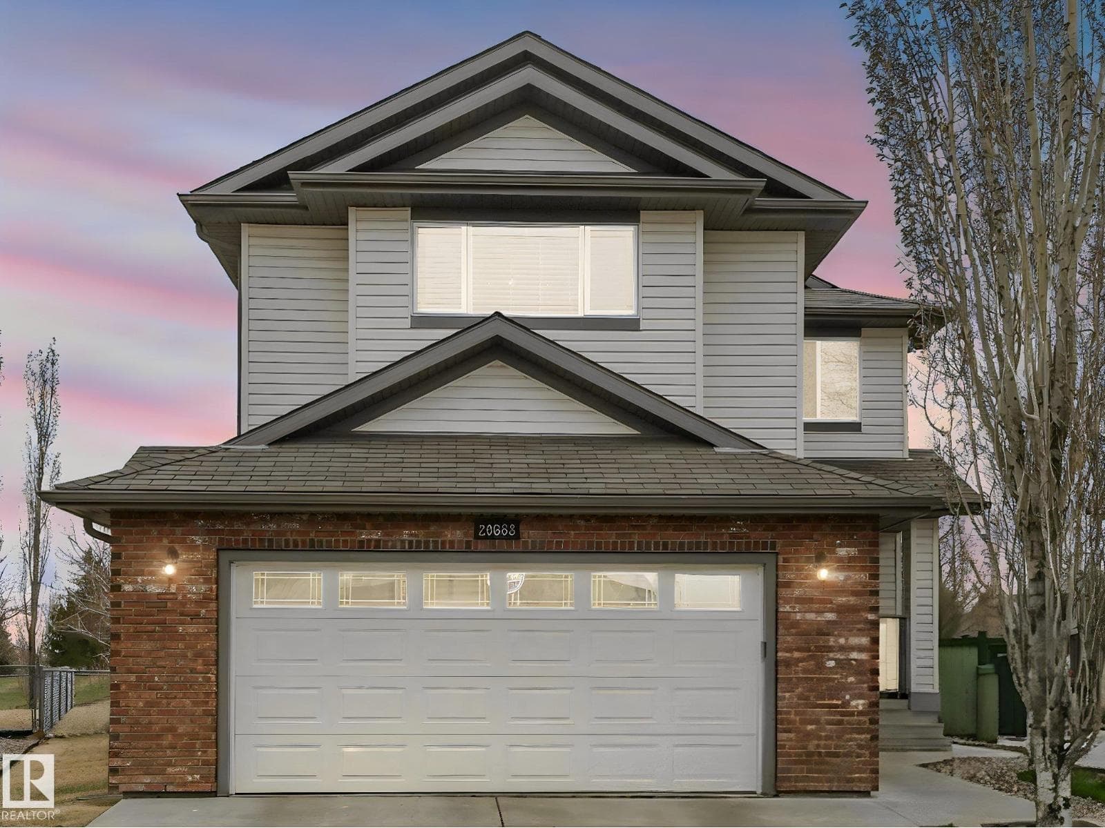 20853 92A AV NW NW